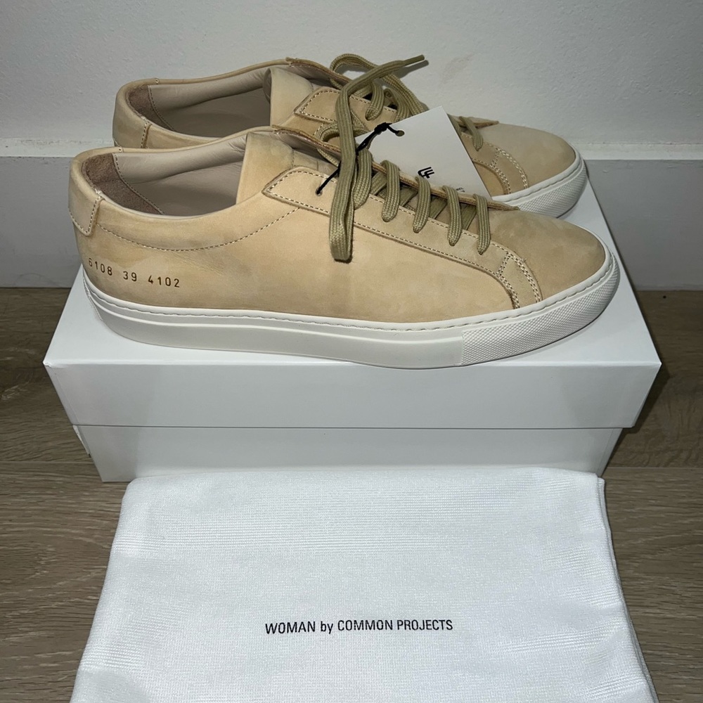 Brand new Common Projects Achilles low top size EU 39 in beige suede - Picture 1 of 3